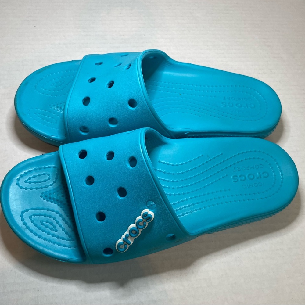 CROCS